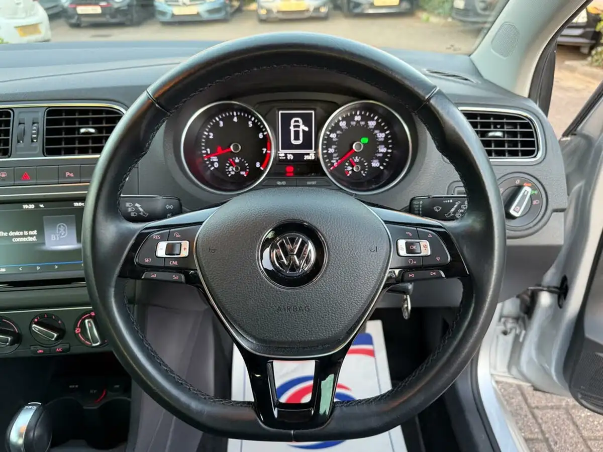 2016-volkswagen-polo-12-tsi-match-5d-dsg-big-13