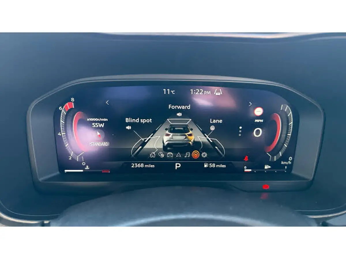 2024-nissan-juke-10-dig-t-tekna-dct-big-25