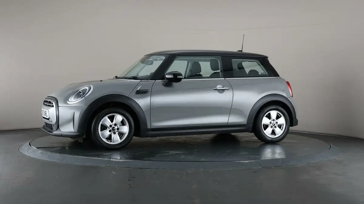 2021-mini-cooper-15-cooper-classic-hatchback-3d-big-28