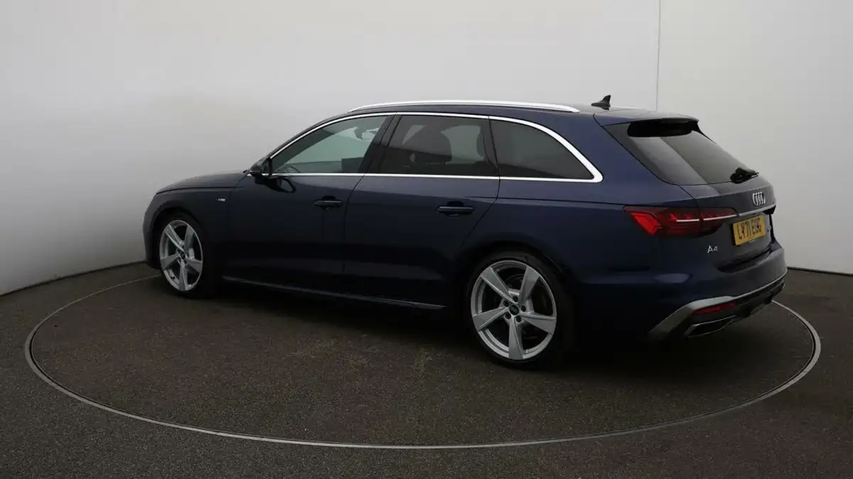 2022-audi-a4-avant-20-35-tfsi-s-line-tronic-big-5