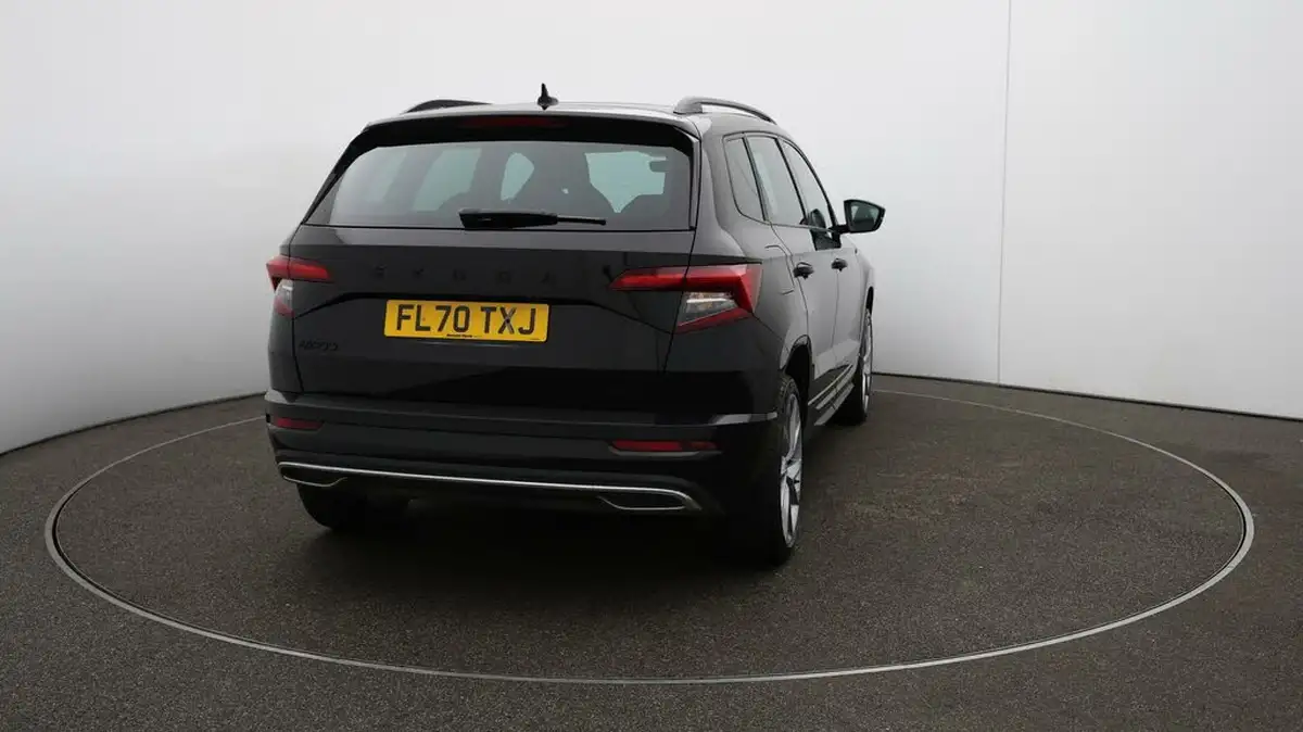2021-skoda-karoq-20tdi-sportline-big-51