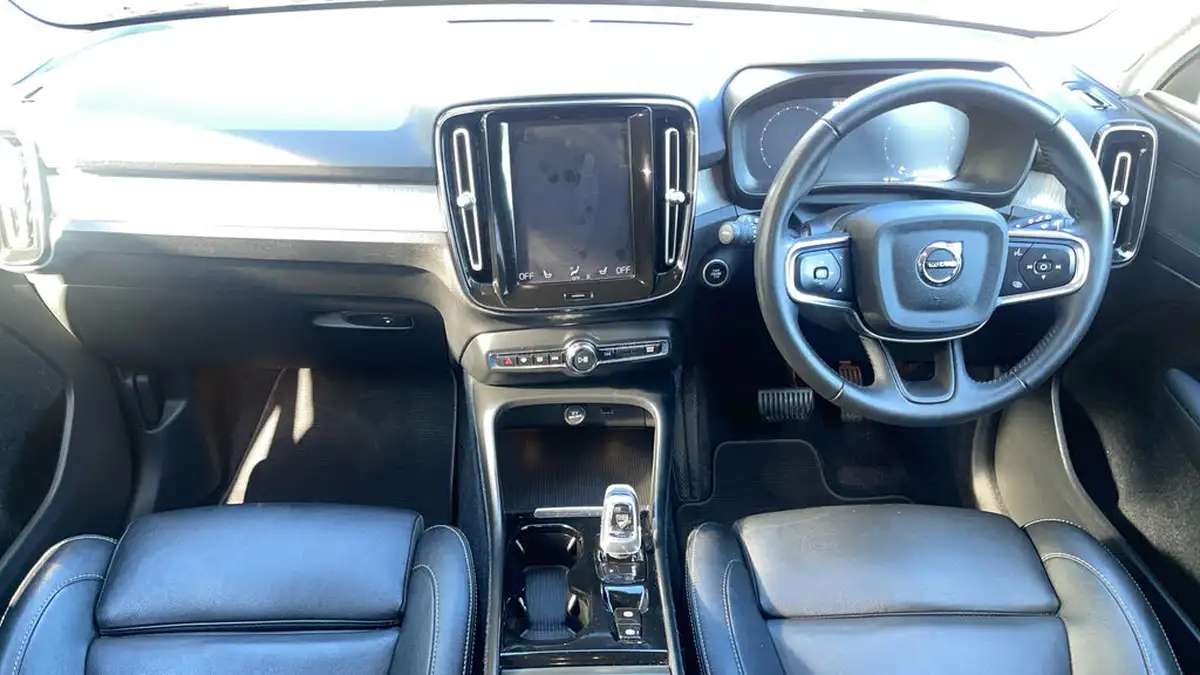 2020-volvo-xc40-20-b4-inscription-pro-big-10
