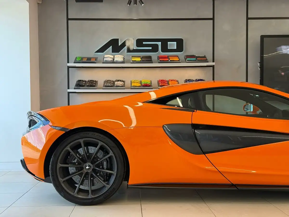 2019-mclaren-570s-38-coupe-big-30