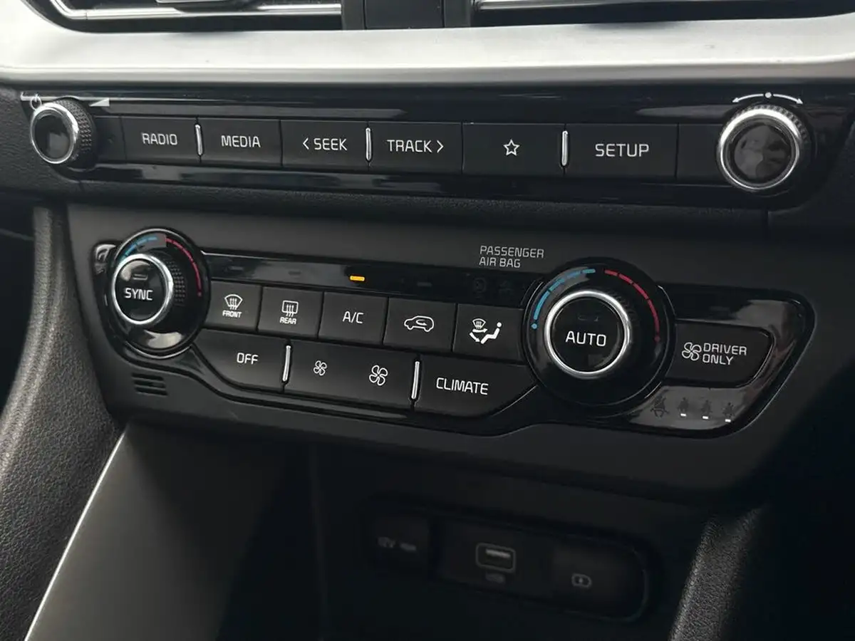 2022-kia-niro-16-gdi-2-139bhp-156kwh-big-11
