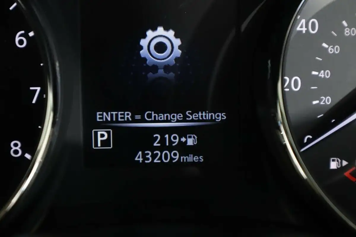 2017-nissan-qashqai-12-dig-t-tekna-xtronic-cvt-big-18