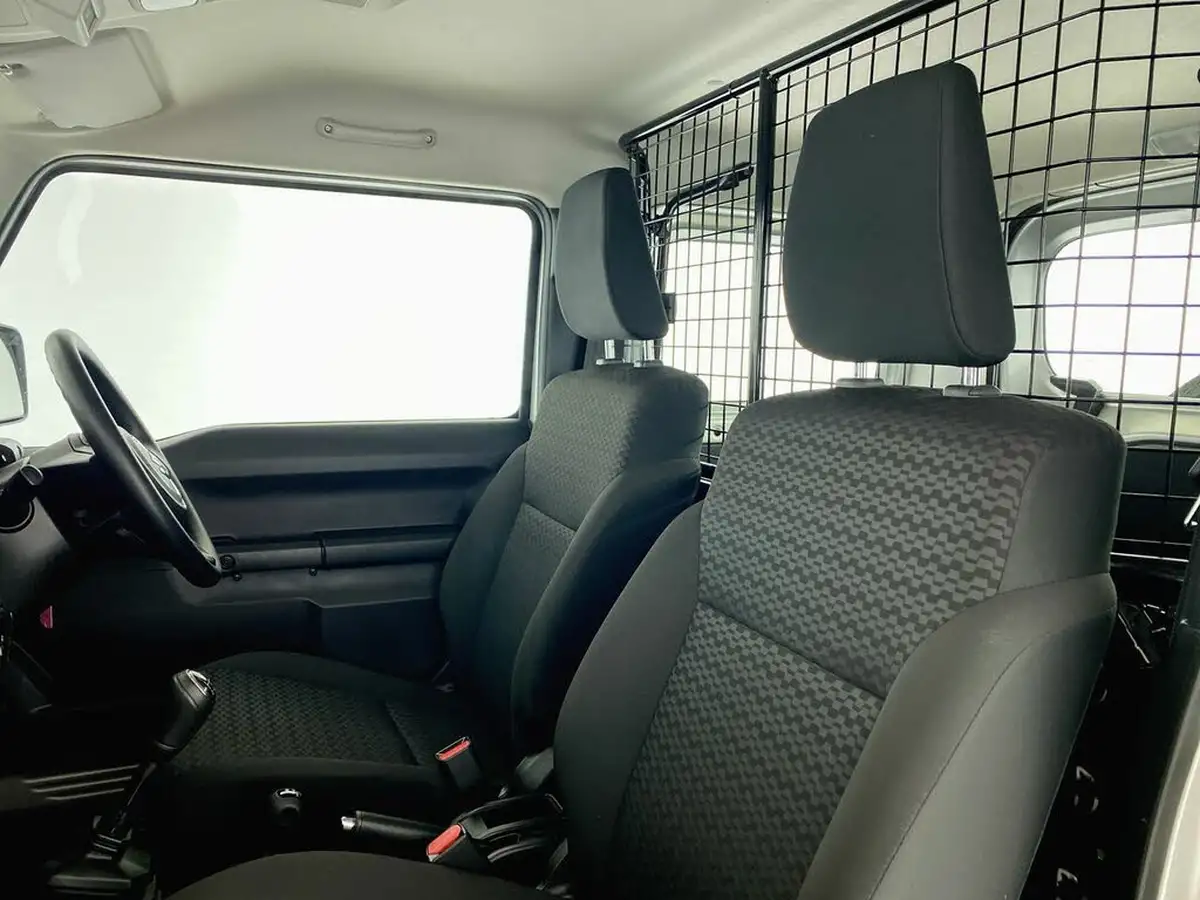 2021-suzuki-jimny-15-light-commercial-allgrip-big-28