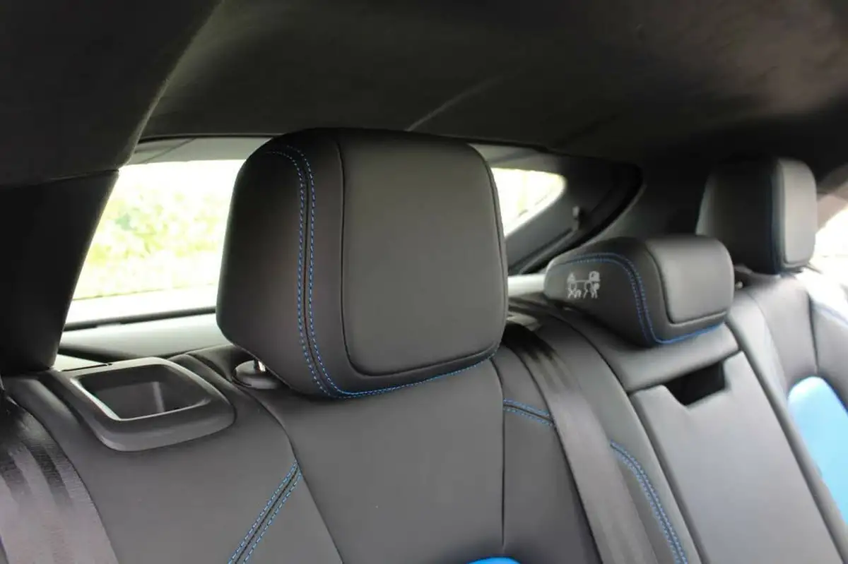 2024-porsche-macan-e-turbo-electric-big-16