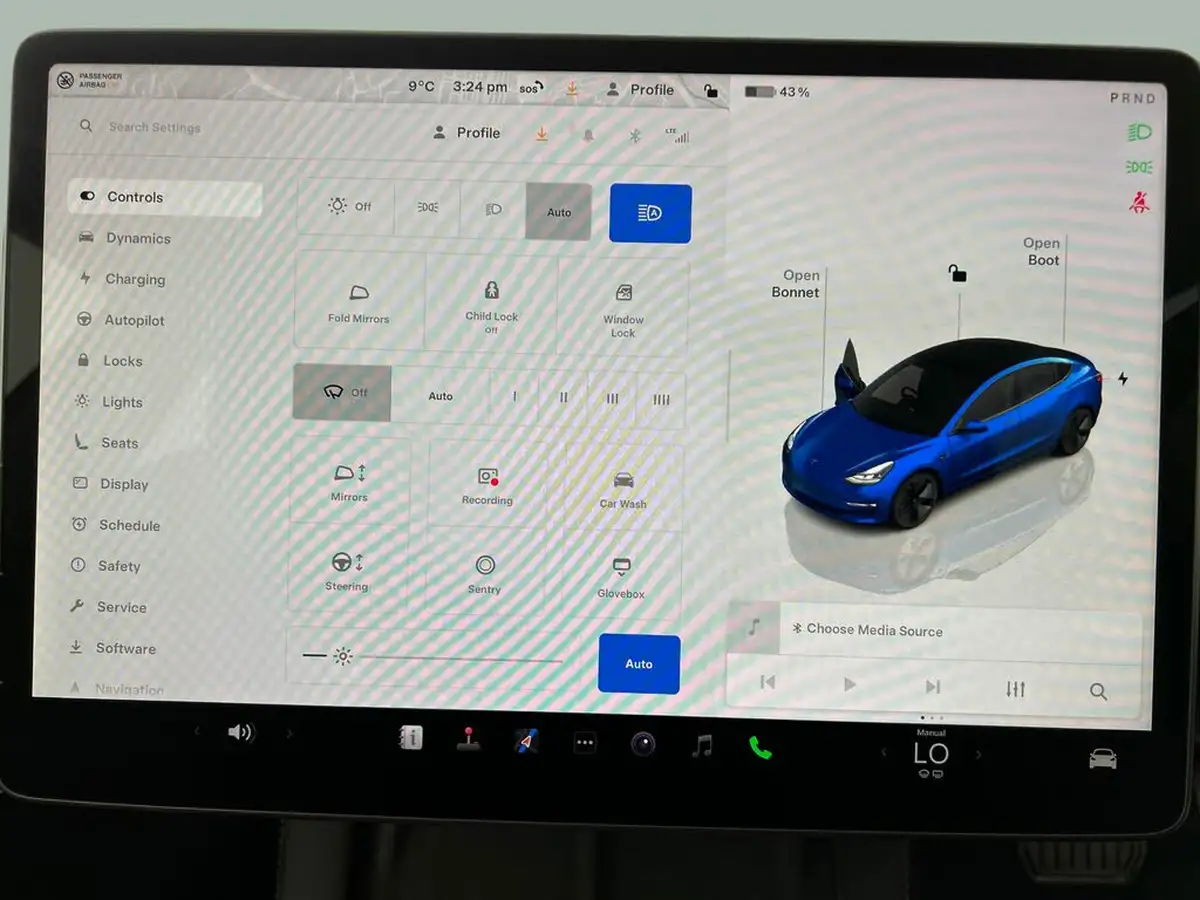 2022-tesla-model-3-e-long-range-big-21