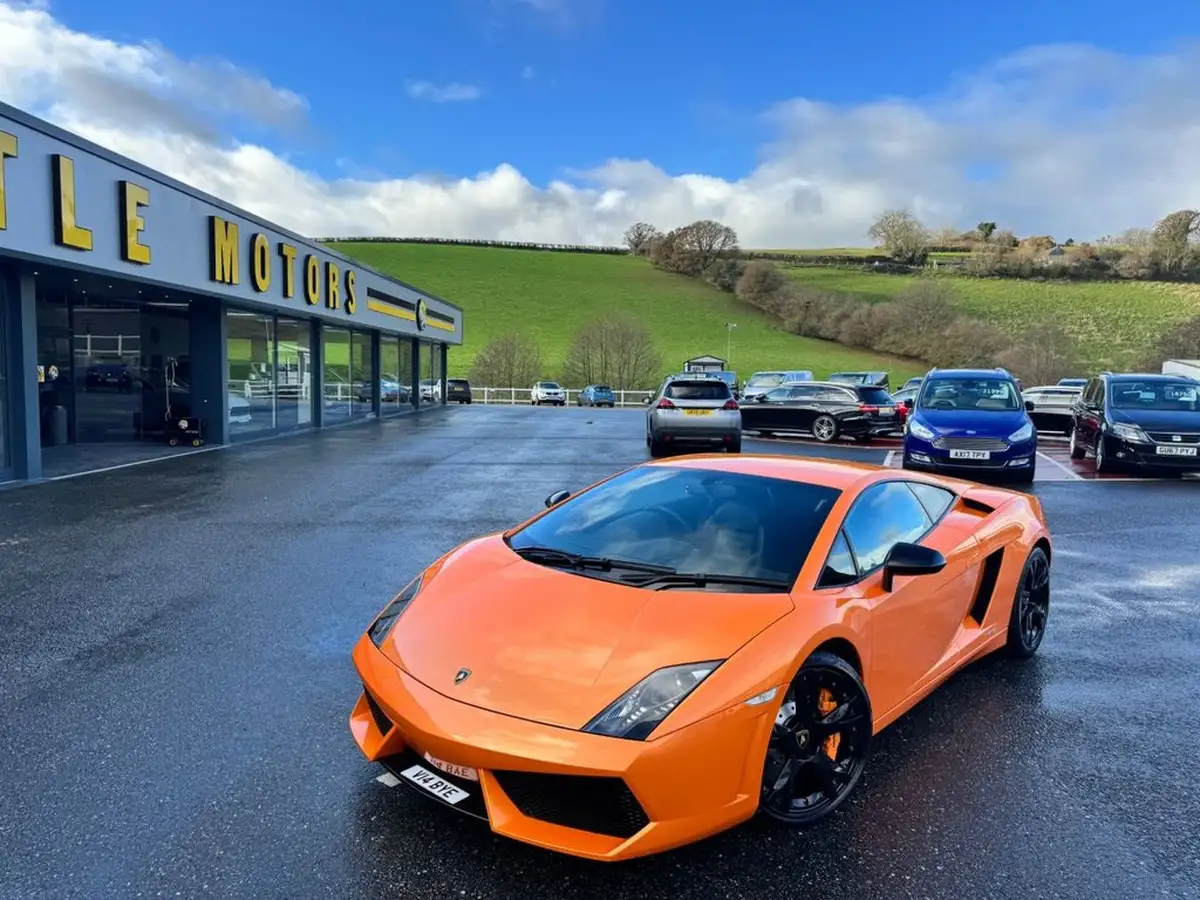 2012-lamborghini-gallardo-big-21