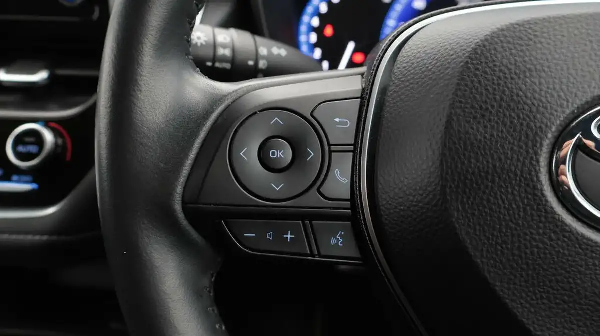 2022-toyota-corolla-18-vvt-i-icon-120bhp-trk-hatchback-5d-big-23