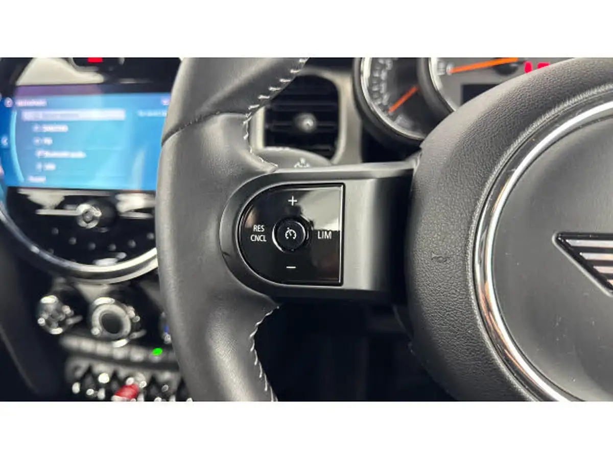 2021-mini-cooper-15-cooper-exclusive-hatchback-3d-big-16