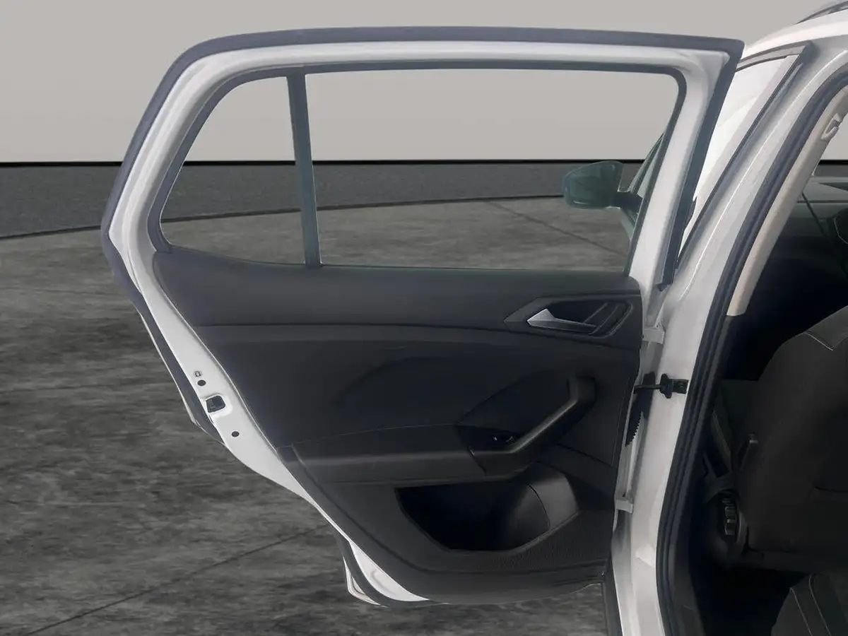 2022-volkswagen-t-cross-10-tsi-black-edition-110ps-big-13