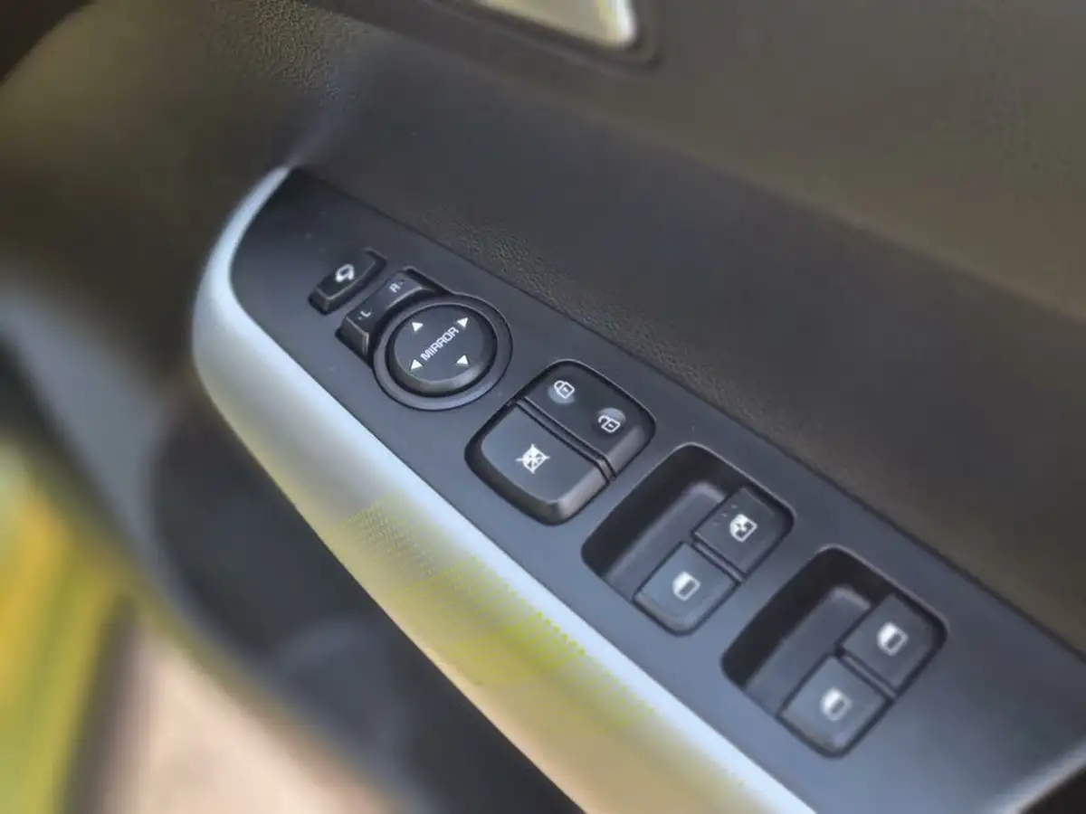 2021-kia-picanto-10-x-line-big-13