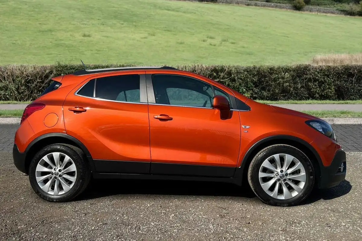 2015-vauxhall-mokka-16-se-big-3