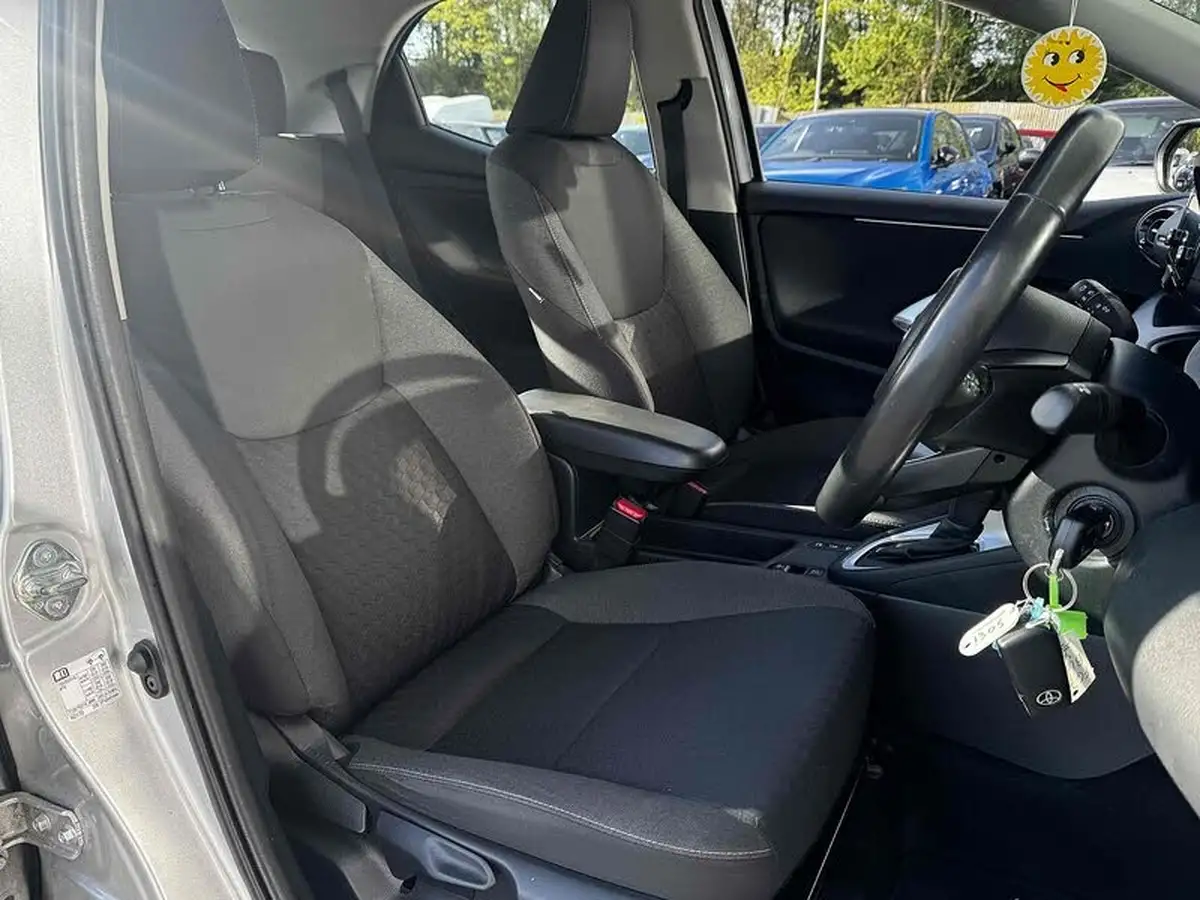 2022-toyota-yaris-15-vvt-i-icon-big-21
