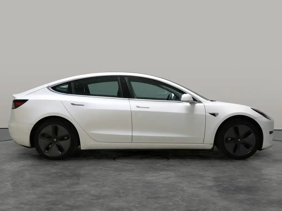 2020-tesla-model-3-e-standard-plus-big-10