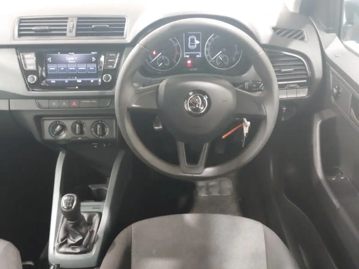 2019-skoda-fabia-10-mpi-s-hatchback-big-10