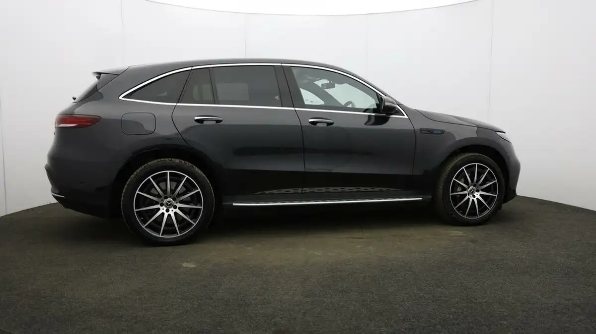 2022-mercedes-benz-eqc-e-eqc-400-amg-line-big-46