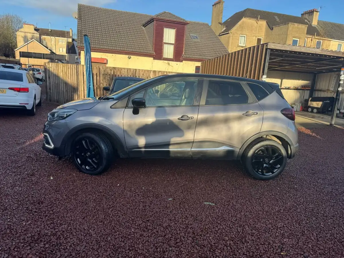 2019-renault-captur-09-tce-iconic-big-10