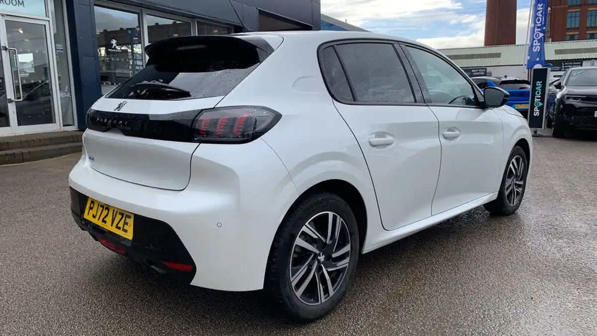 2022-peugeot-208-12-puretech-allure-premium-100ps-big-40