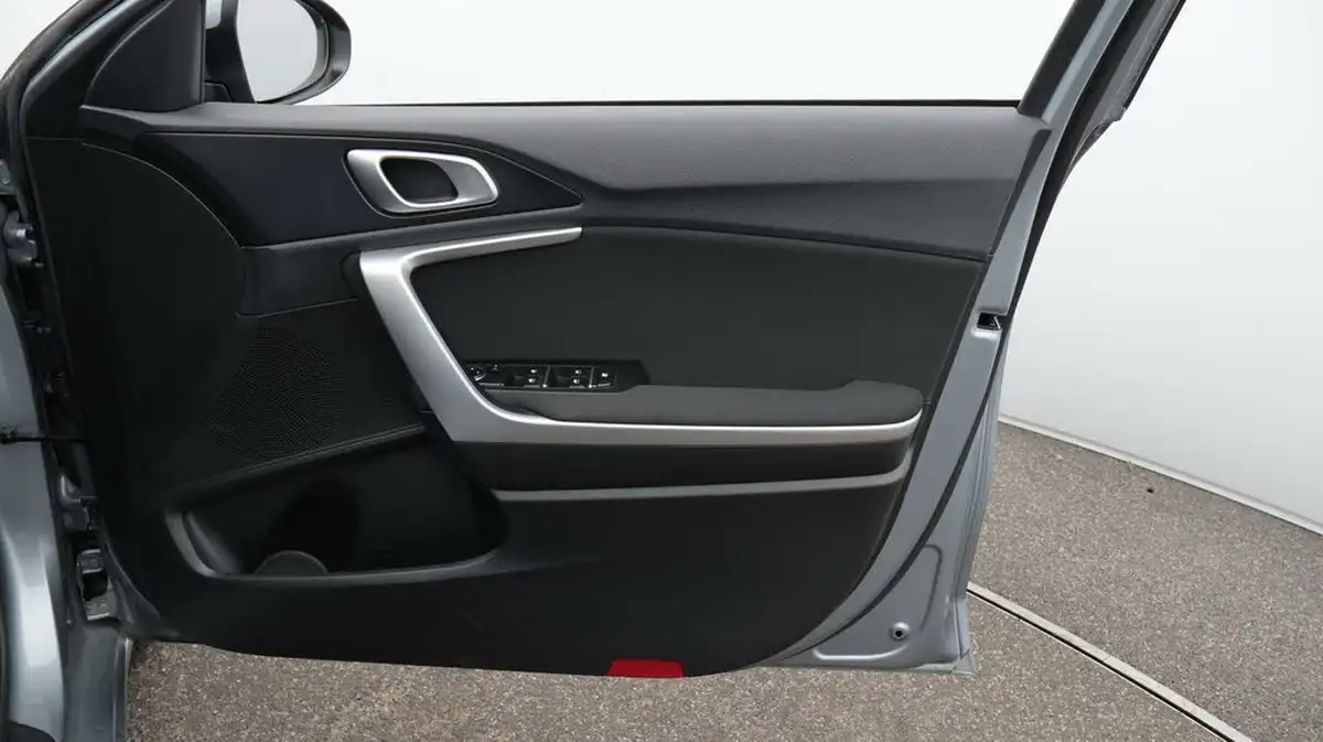 2022-kia-ceed-10-t-gdi-2-sportswagon-big-15