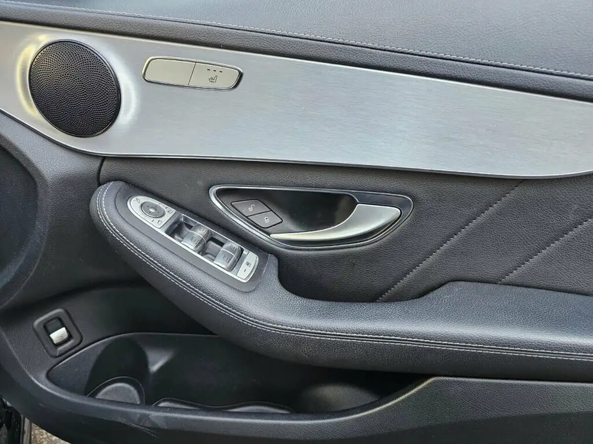 2015-mercedes-benz-c-class-21d-c220d-amg-line-170ps-ss-saloon-4d-auto-big-9