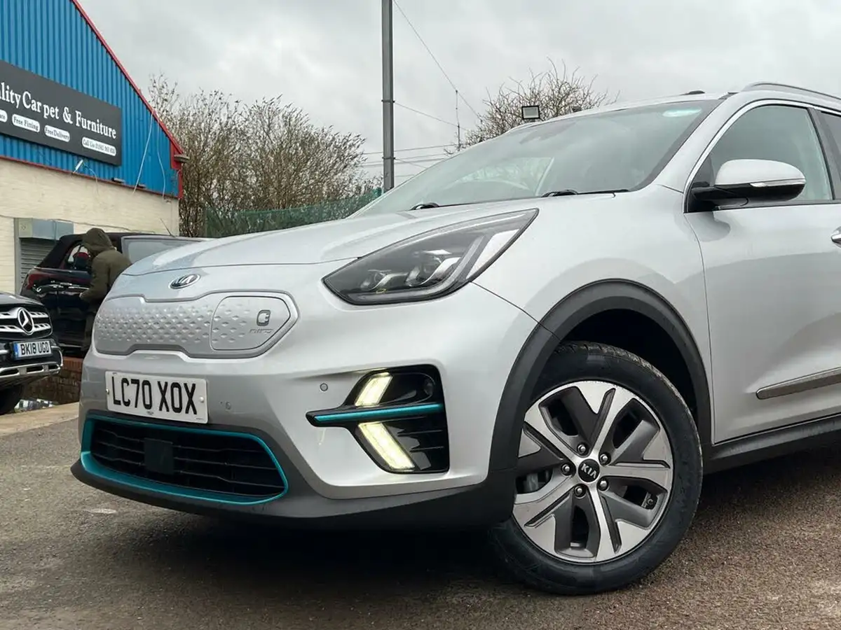 2020-kia-e-niro-ev-4-big-55