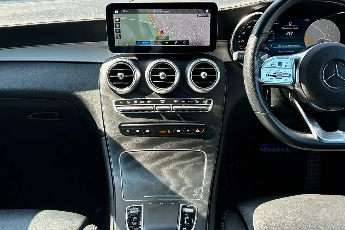 2021-mercedes-benz-glc-class-20d-glc220d-amg-line-premium-station-wagon-5d-1950cc-4matic-plus-big-34