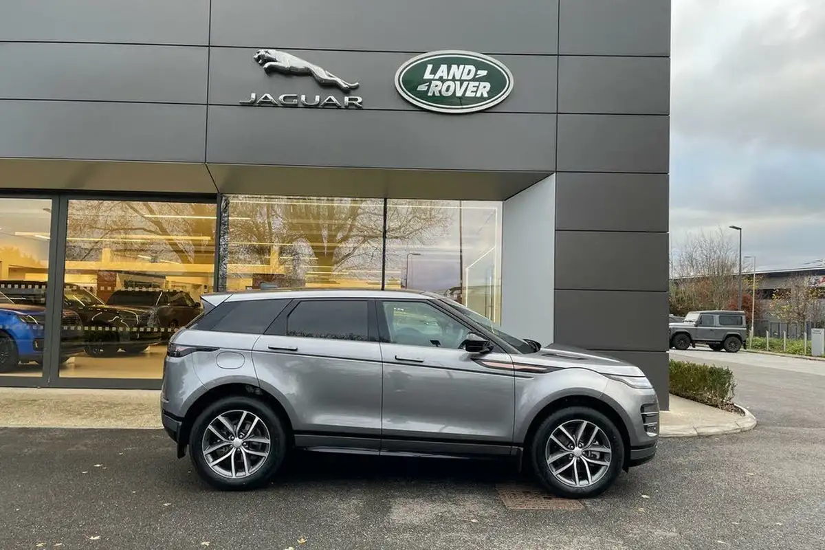 2024-land-rover-range-rover-evoque-20-d200-dynamic-se-big-1