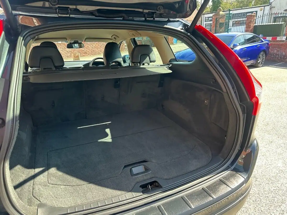 2011-volvo-xc60-24td-d5-se-lux-premium-215bhp-geartronic-big-24