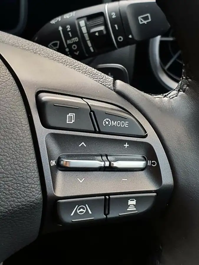 2022-hyundai-kona-16-gdi-premium-big-44