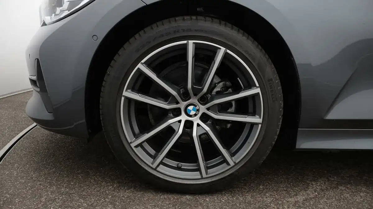 2020-bmw-3-series-big-18