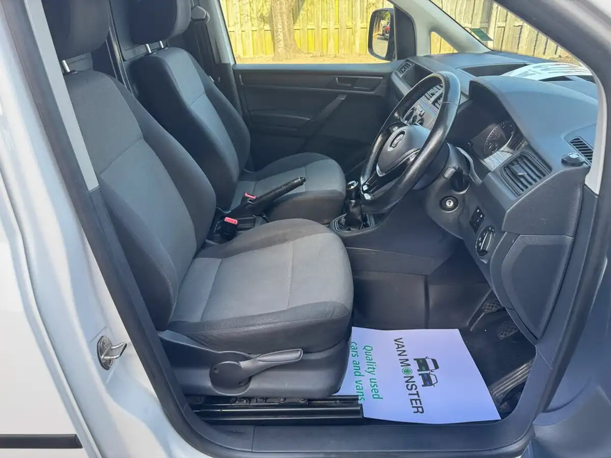 2018-volkswagen-caddy-maxi-20tdi-c20-maxi-startline-bmt-102pseu6-panel-big-12