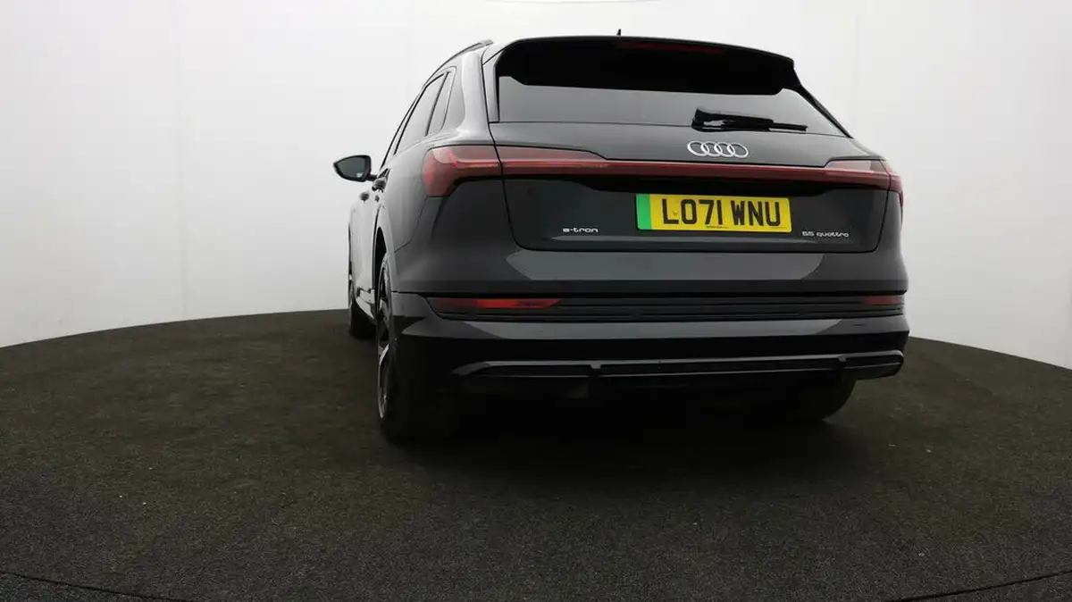 2022-audi-e-tron-55e-black-edition-station-wagon-big-73