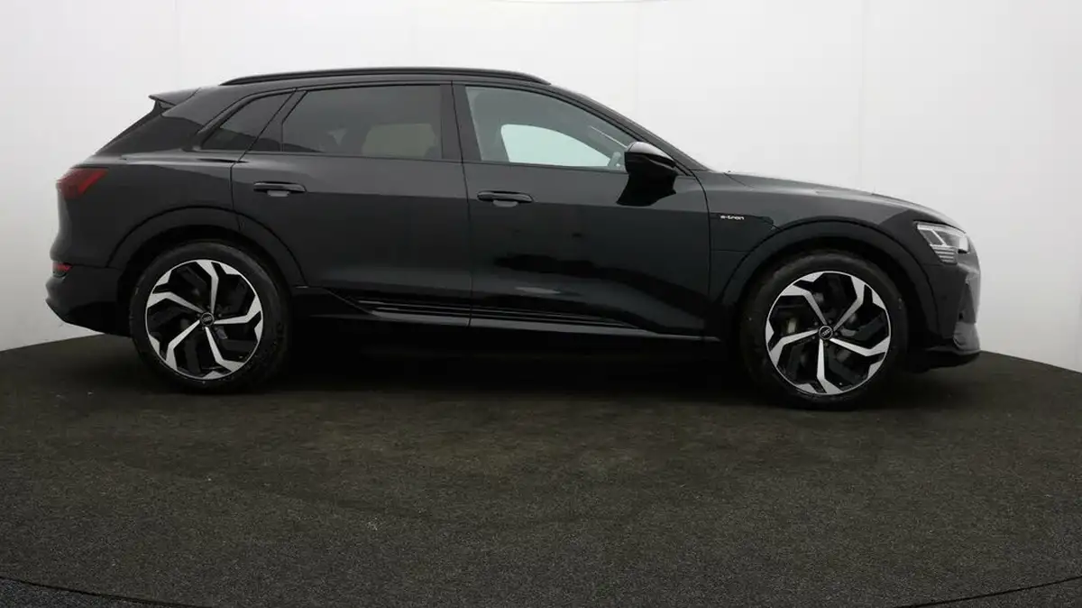 2022-audi-e-tron-55e-black-edition-station-wagon-big-7