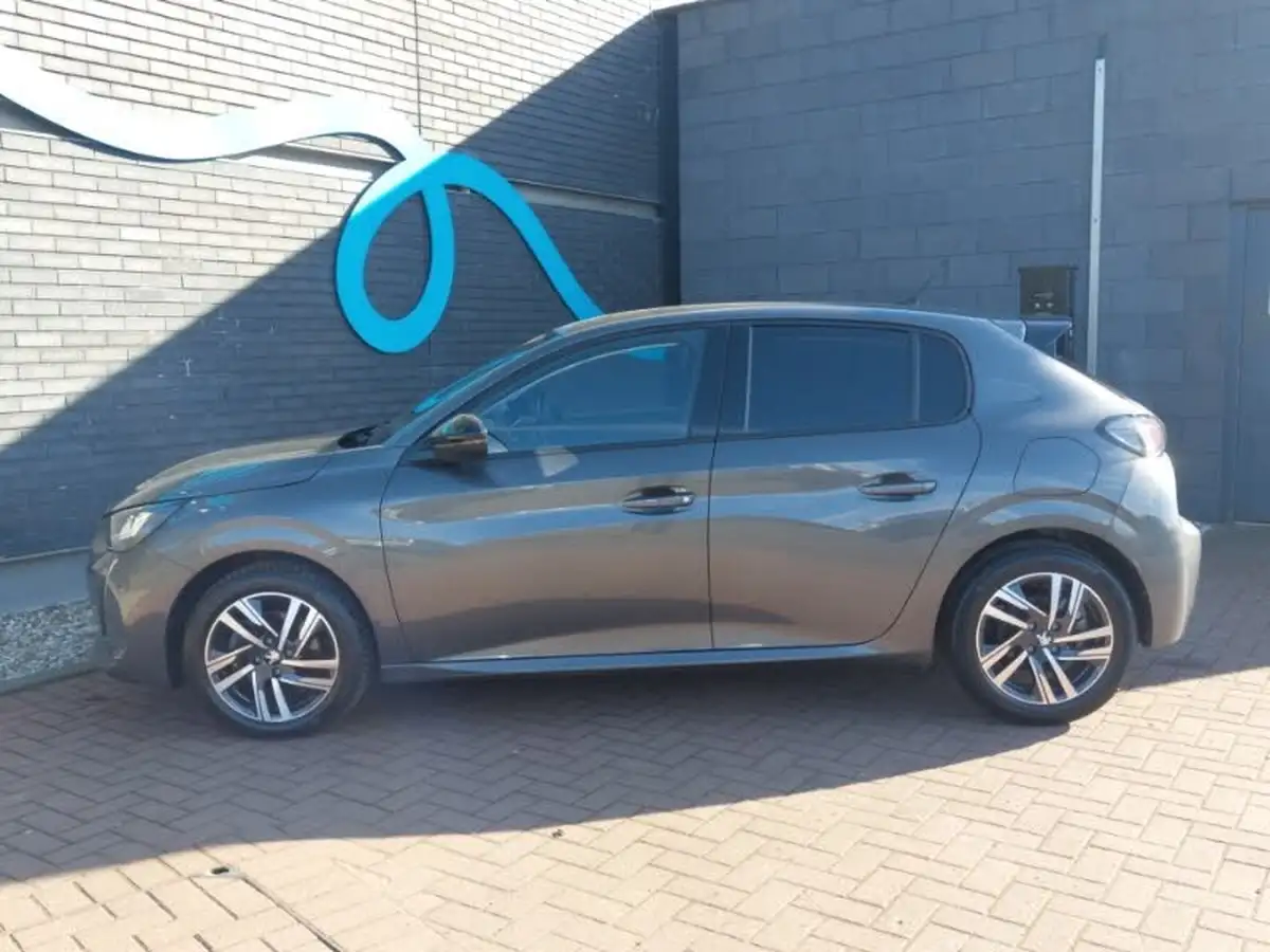 2023-peugeot-208-12-puretech-allure-premium-130ps-eat8-big-3