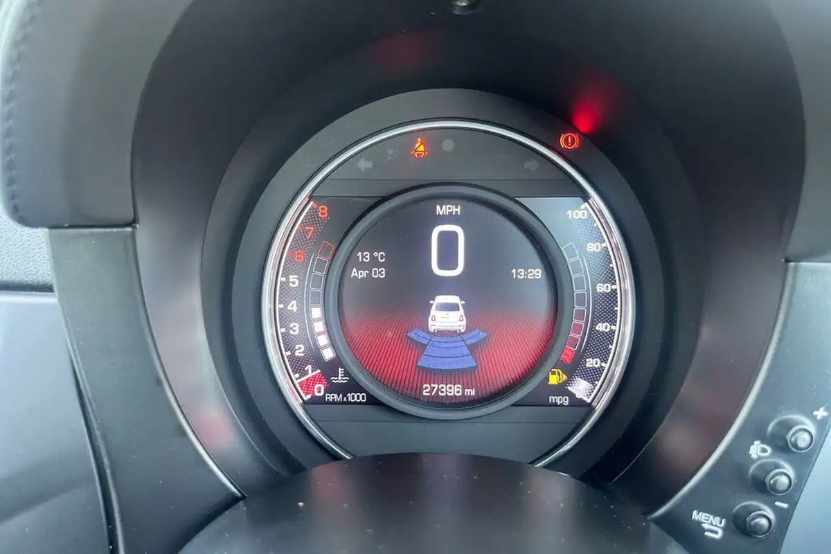 2021-abarth-595-14-tjet-f-big-18