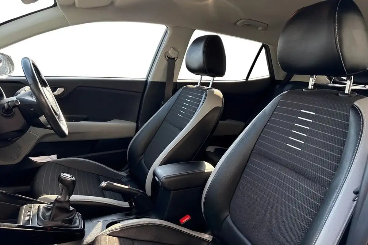 2022-kia-stonic-10-t-gdi-connect-big-15