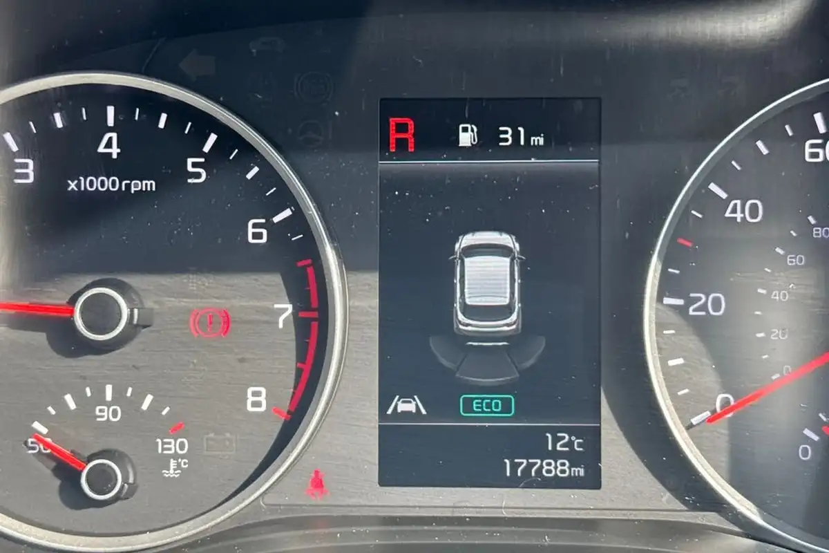 2022-kia-stonic-10-t-gdi-connect-big-39