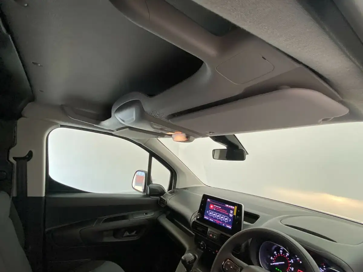 2023-citroen-berlingo-15-bluehdi-650-driver-edition-big-38