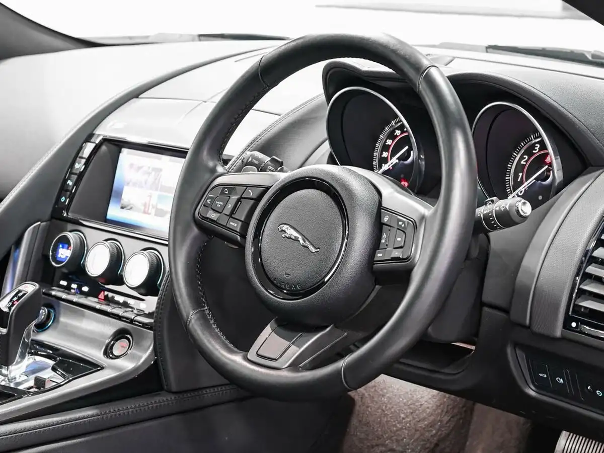 2015-jaguar-f-type-30-s-coupe-awd-quickshift-big-8