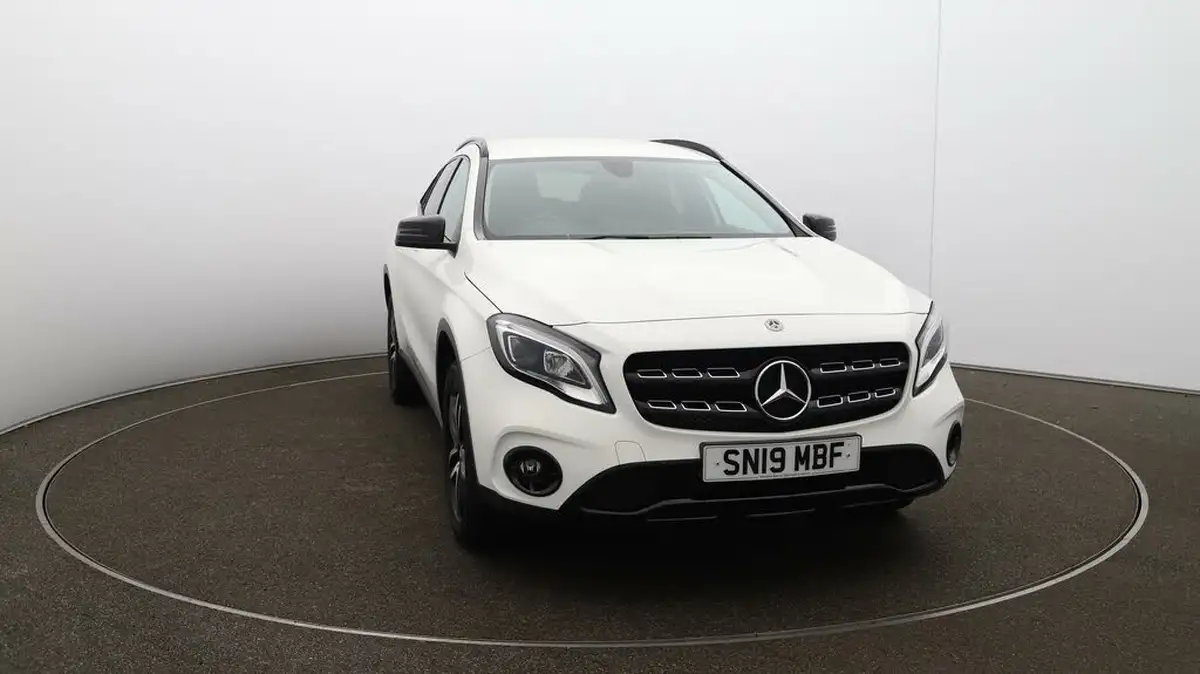 2019-mercedes-benz-gla-class-16-gla-180-urban-edition-ss-7g-dct-big-31