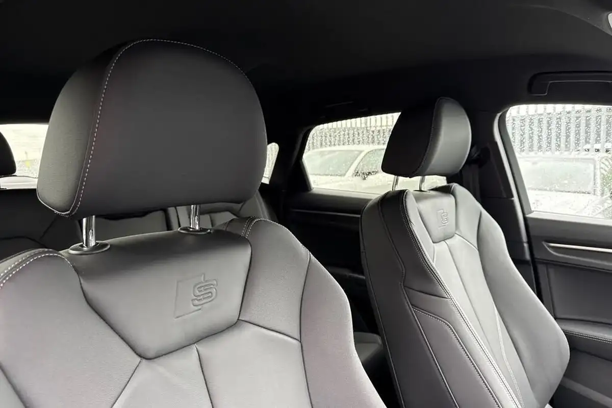 2024-audi-q3-20-35-tdi-black-edition-sportback-big-23