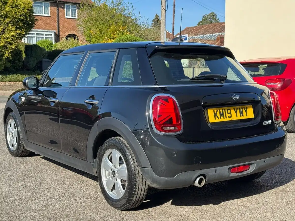 2019-mini-cooper-15-cooper-classic-hatchback-5d-big-5