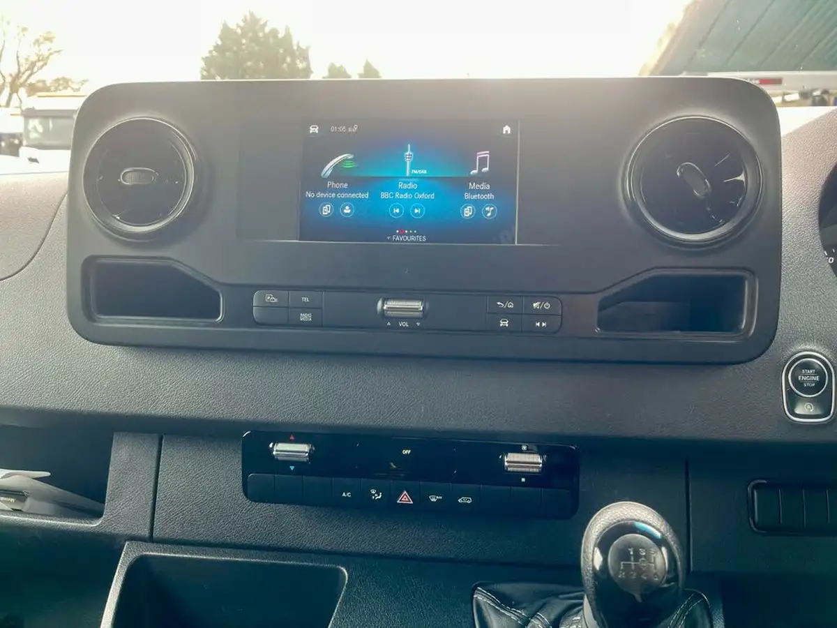 2022-mercedes-benz-sprinter-20cdi-315-l3h2-progressive-150pseu6d-panel-eco-gear-360-big-17
