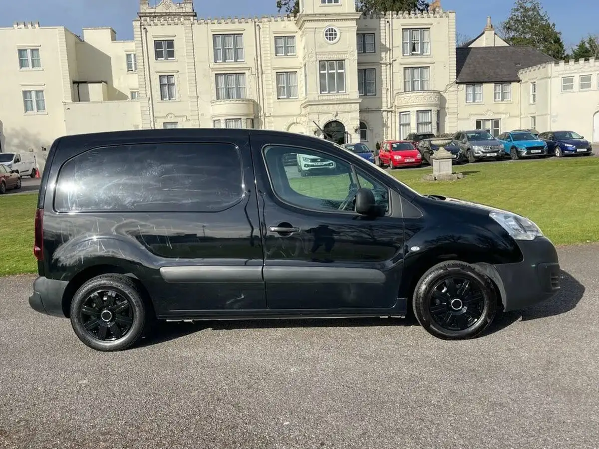 2017-citroen-berlingo-16td-l1625-enterprise-special-edition-16bluehdi-75eu6-panel-big-3