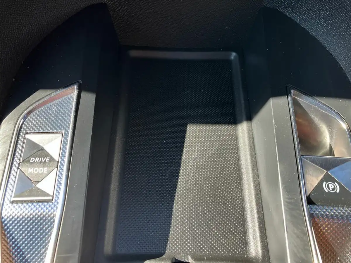 2019-ds-ds-3-crossback-12-puretech-prestige-130ps-eat8-big-47