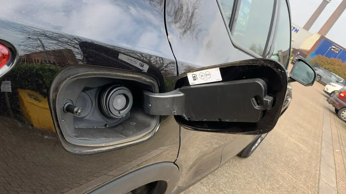 2021-volvo-xc40-15-t3-momentum-161bhp-big-47
