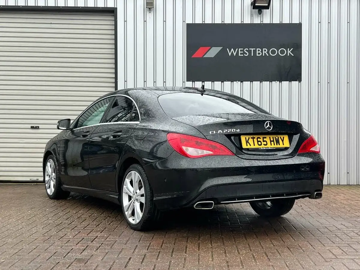 2016-mercedes-benz-cla-21d-cla-220-sport-ss-coupe-4d-big-9