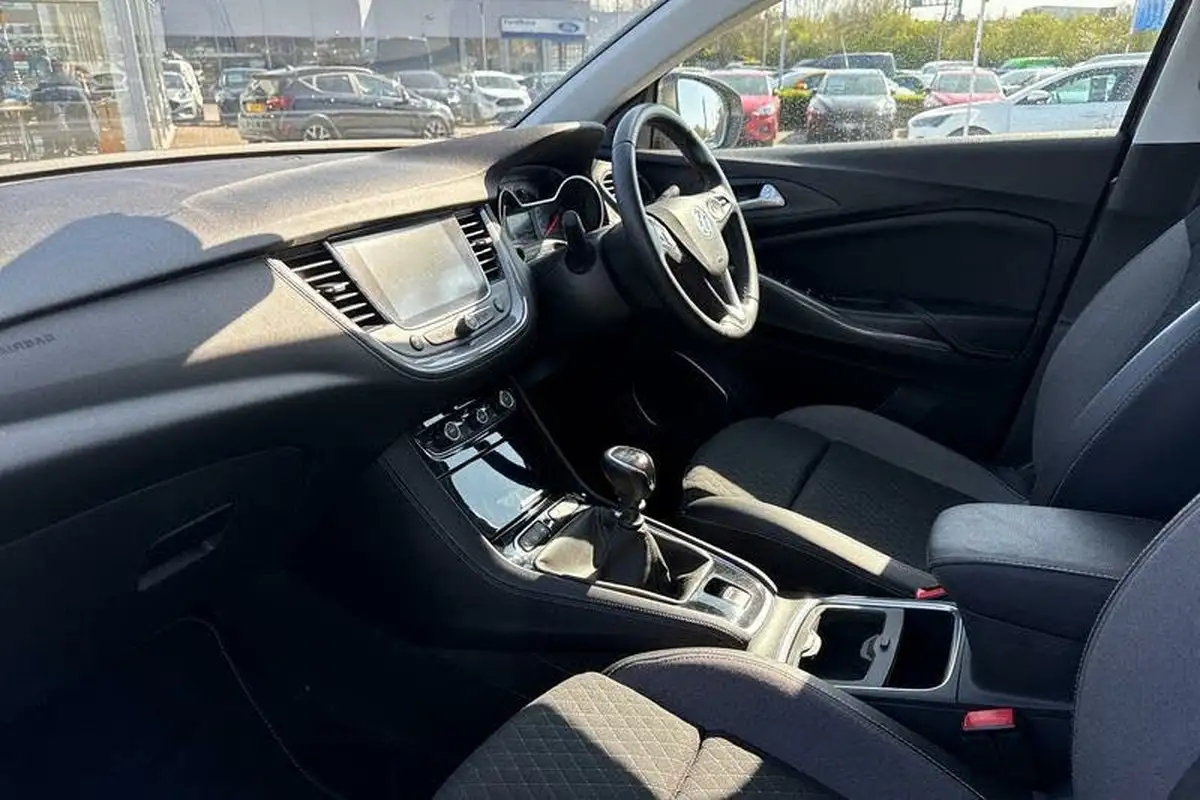 2020-vauxhall-grandland-x-12-business-edition-nav-big-17